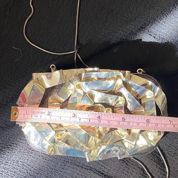 Elegant Gold Rose Clutch - Picture 7 of 7